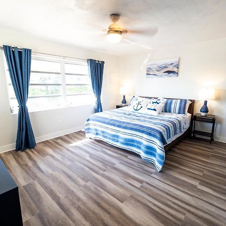 Newly Renovated 3Br2Ba Duplex With Private Dock Villa Key Colony Beach Екстериор снимка