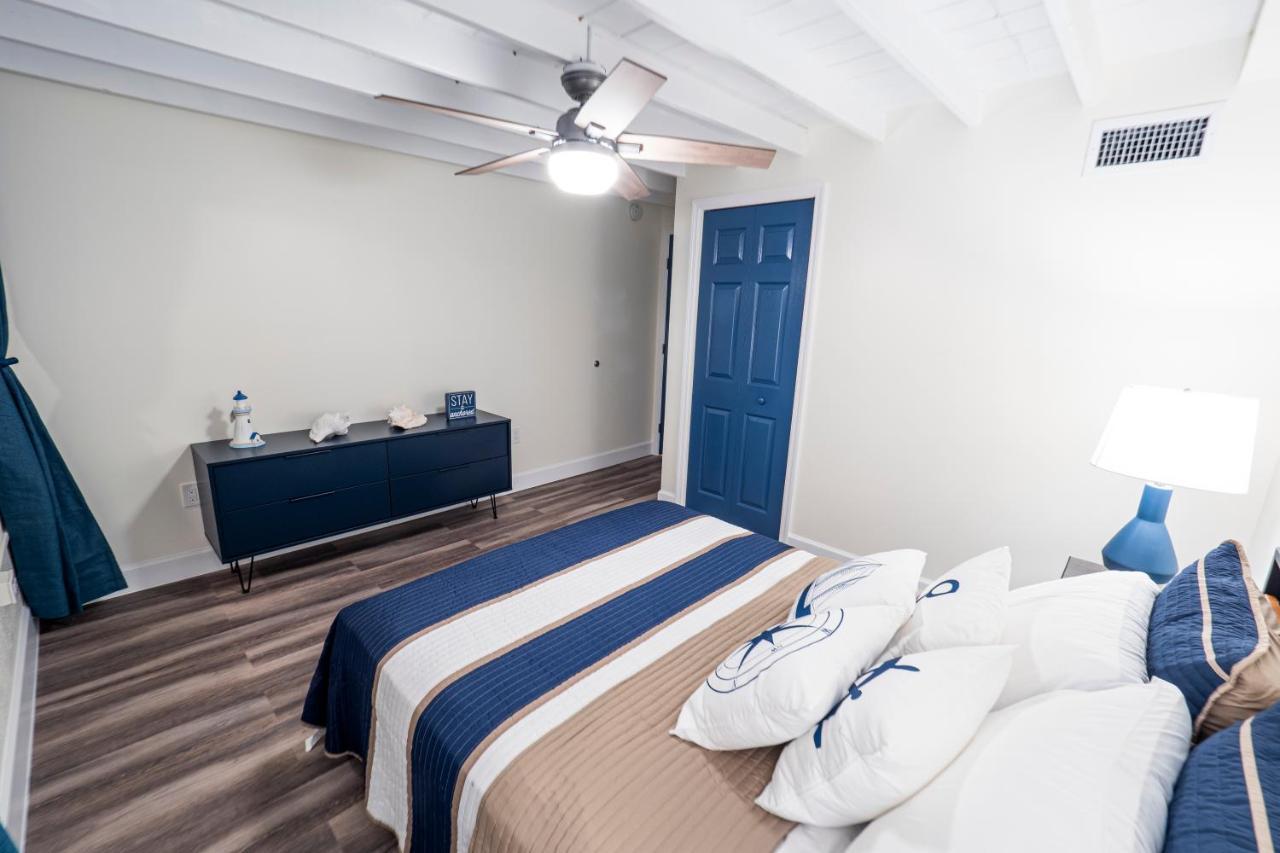 Newly Renovated 3Br2Ba Duplex With Private Dock Villa Key Colony Beach Екстериор снимка