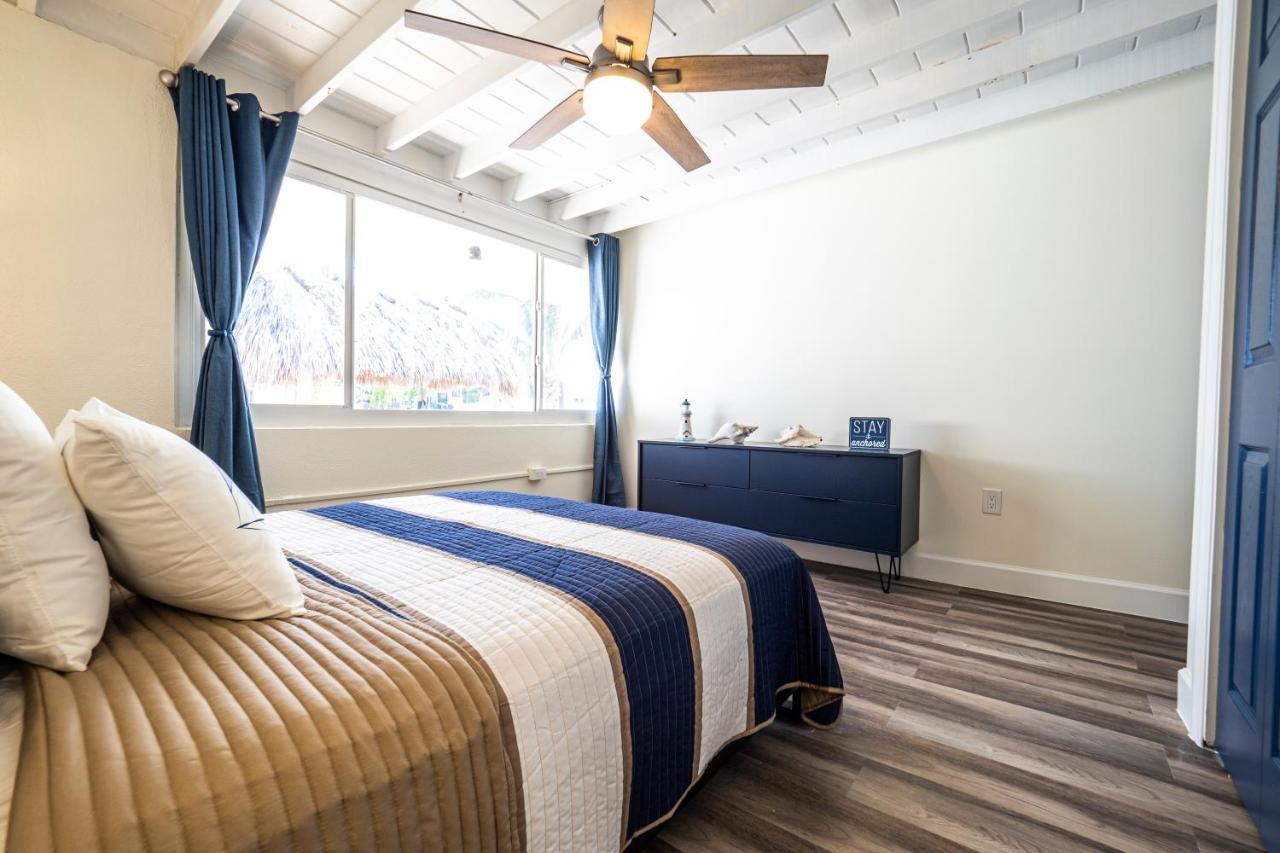Newly Renovated 3Br2Ba Duplex With Private Dock Villa Key Colony Beach Екстериор снимка