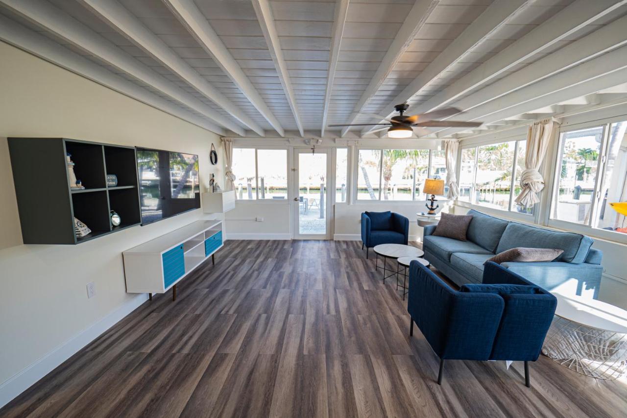 Newly Renovated 3Br2Ba Duplex With Private Dock Villa Key Colony Beach Екстериор снимка