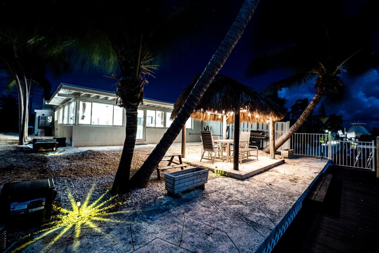 Newly Renovated 3Br2Ba Duplex With Private Dock Villa Key Colony Beach Екстериор снимка